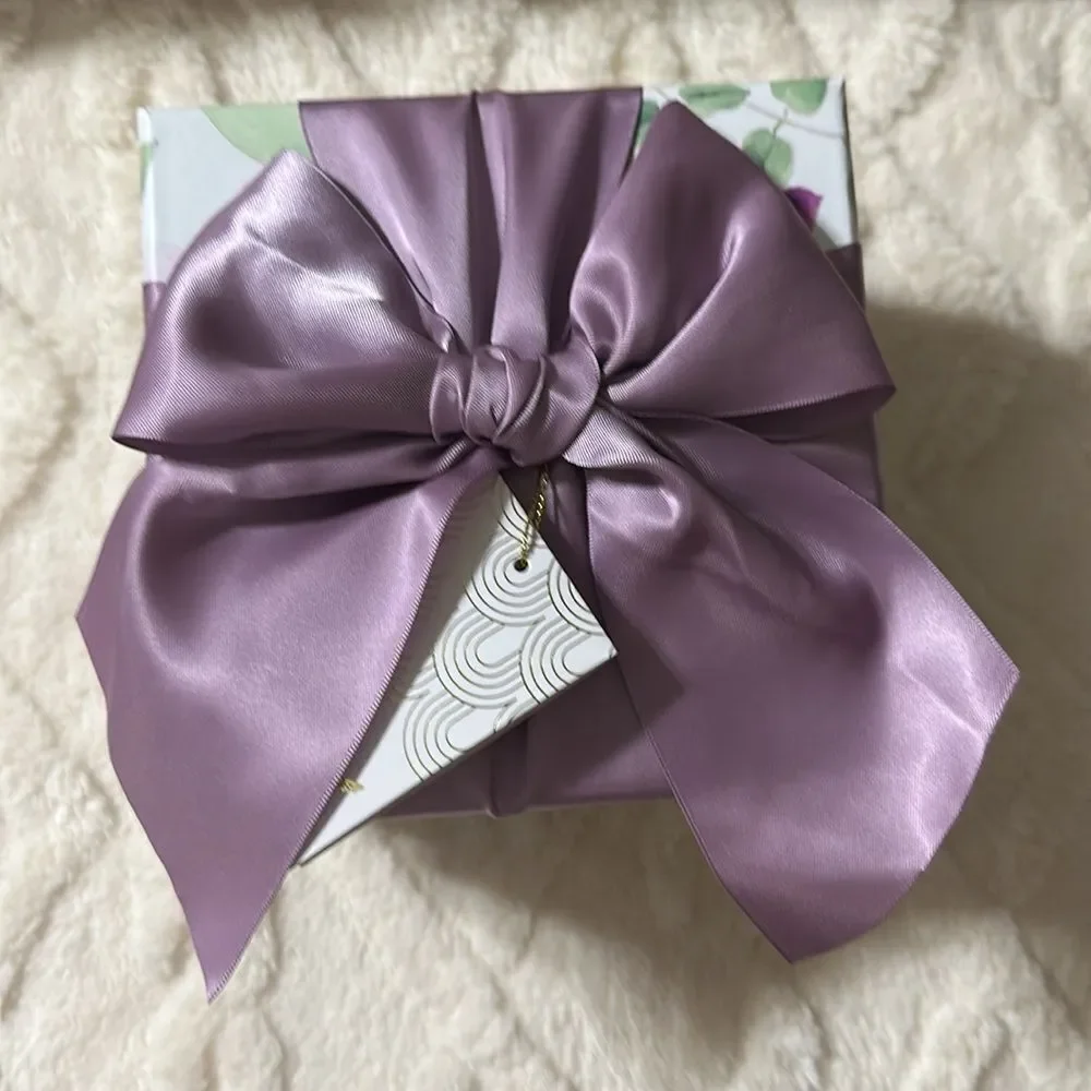 PAPYRUS Set of Two Floral Top White Lavender Bow Square Nesting Gift Boxes